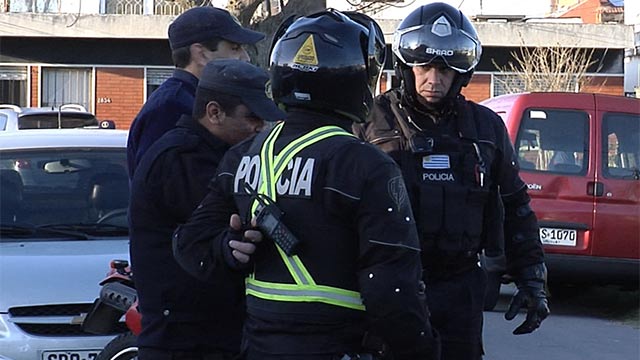 Tragedia en Montevideo: Dos niños, tres adolescentes y dos adultos murieron en un incendio