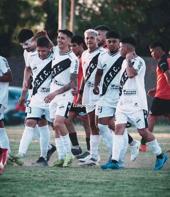 Se jijean. Ferro Carril metió una racha apoteósica y se lleva la primera rueda. Foto: F2 Deportes / LSF.
