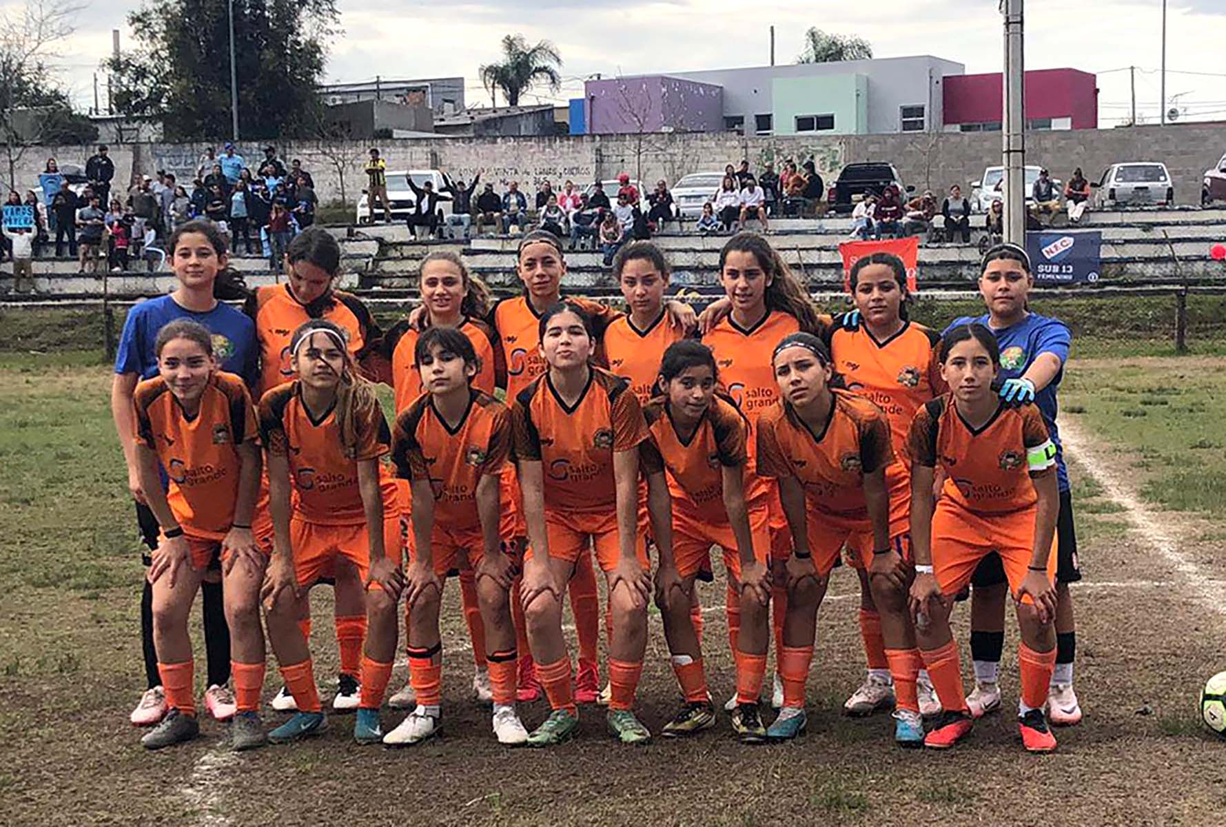 La selección femenina de 13 quiere seguir hacia las finales.