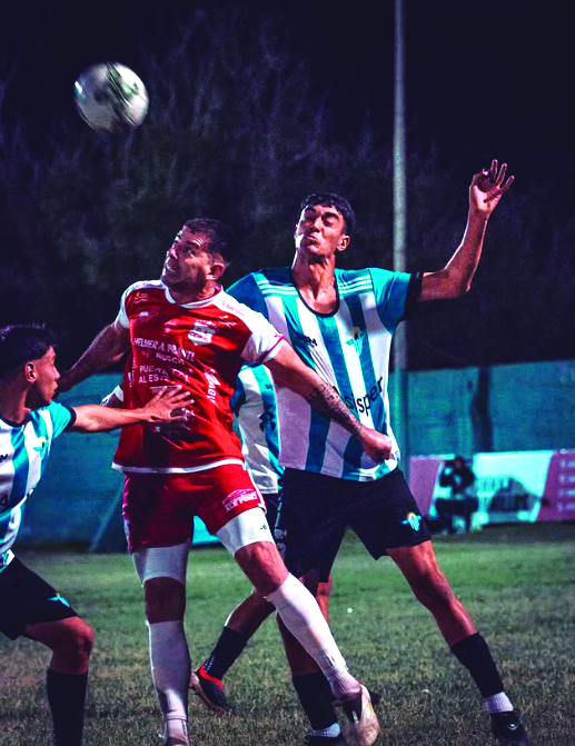 La vuelta no fue tan atractiva como la ida. Ceibal se llevó el triunfo en la última jugada. Foto: Álvaro Jorge. 
