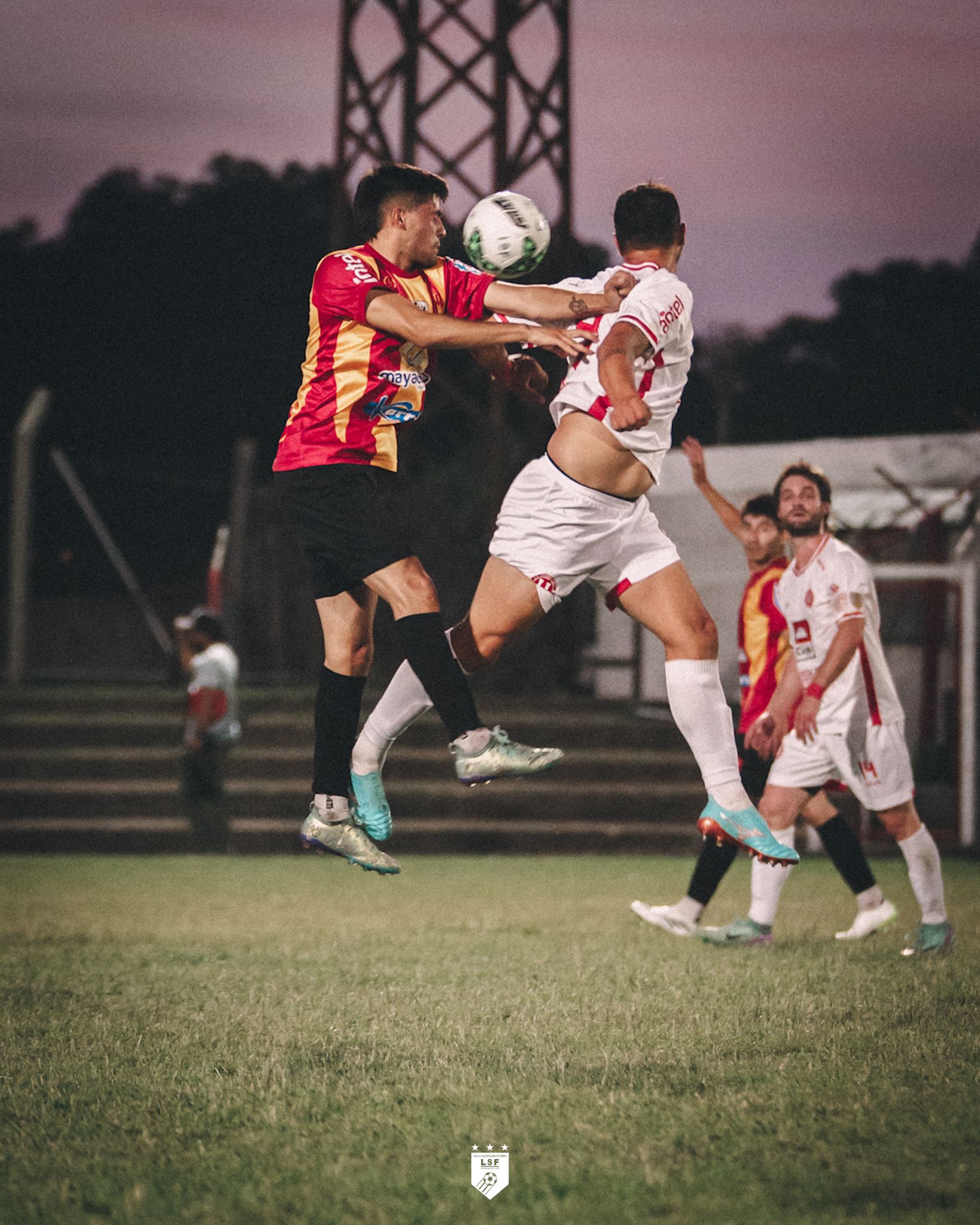 Gladiador y Universitario terminaron 1-1.