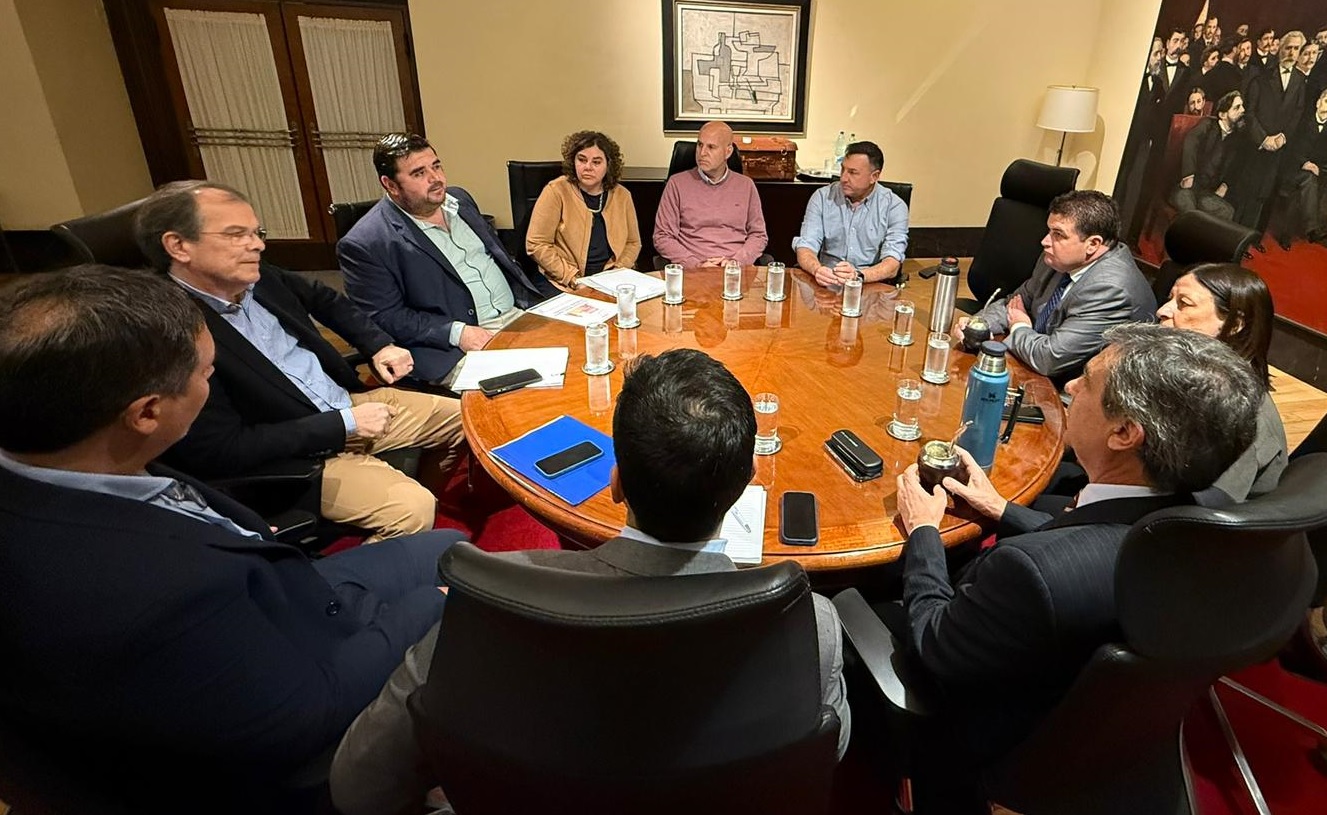 Intendentes y BROU firmarán "Limpia  Sueldos" para funcionarios municipales