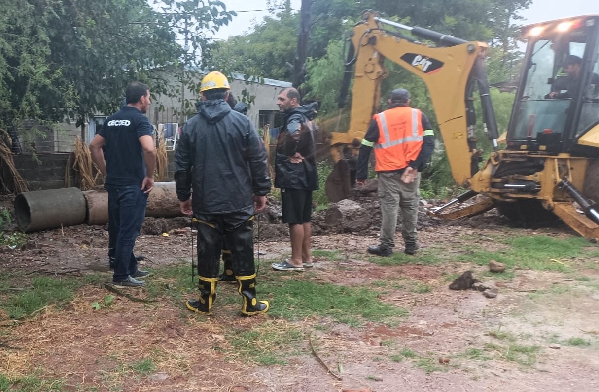 Temporal generó múltiples intervenciones del Cecoed en la ciudad y Belén con graves daños y voladuras de techos