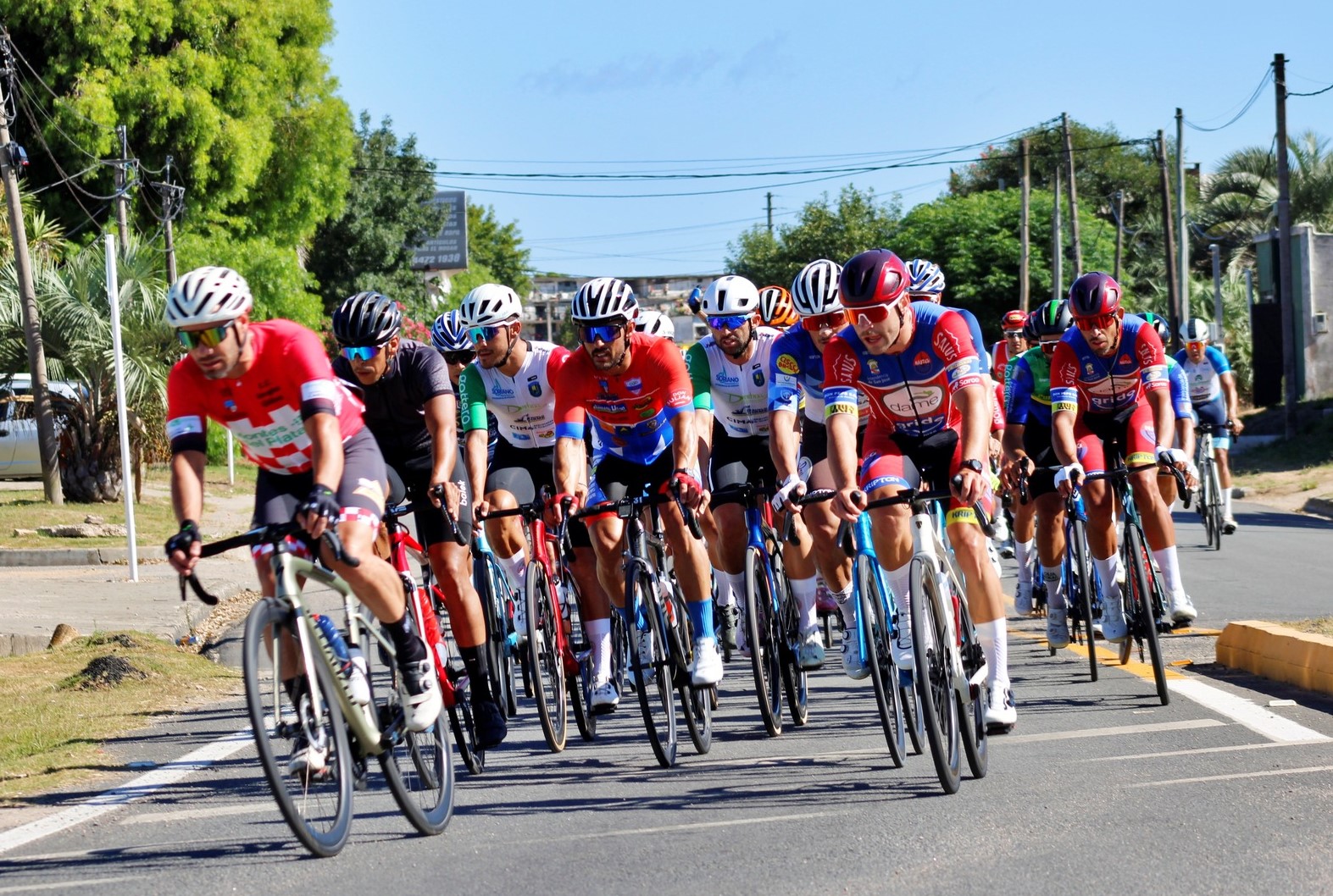 Federico Moreira, Pedro Paiz, Miguel Direna, Jorge Soto y Agustín Moreira