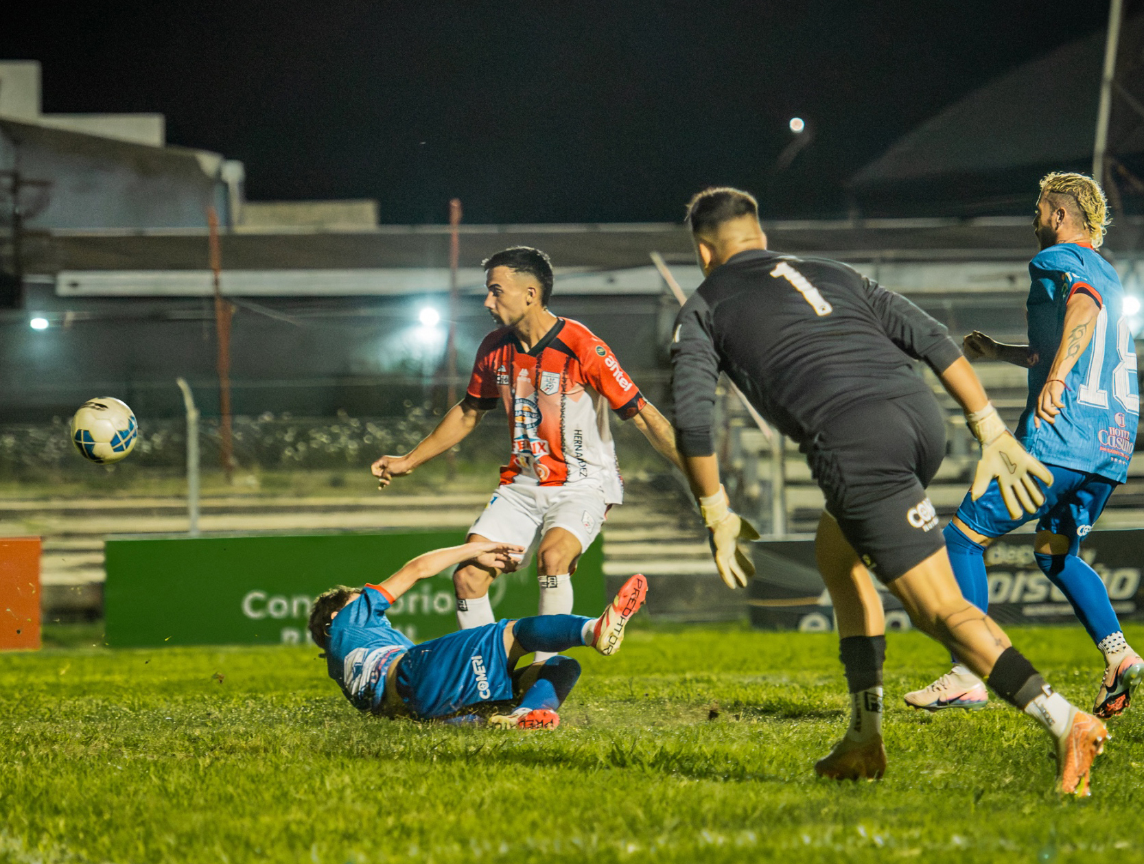 Juan De los Santos anotó el tercer gol en la goleada de la última fecha ante Artigas. Foto 'Valentín Fernández'