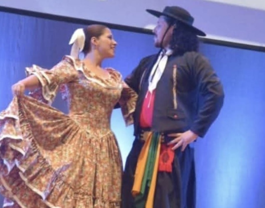 “Transitando Huellas” crece en enseñanza del folclore y proyecta presentaciones en festivales internacionales