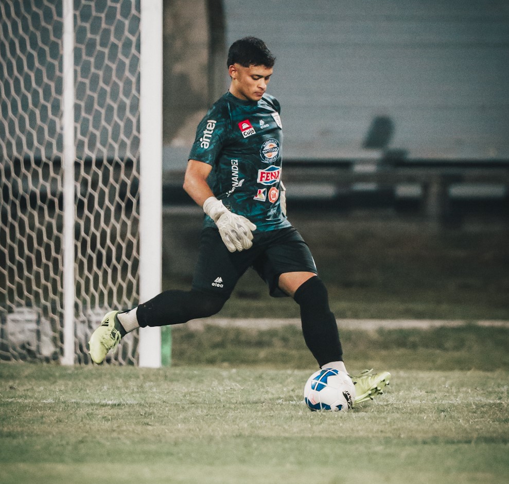 Voces naranjeras: las tenazas del Nico, el juego del Lolo y la habilidad de Alan