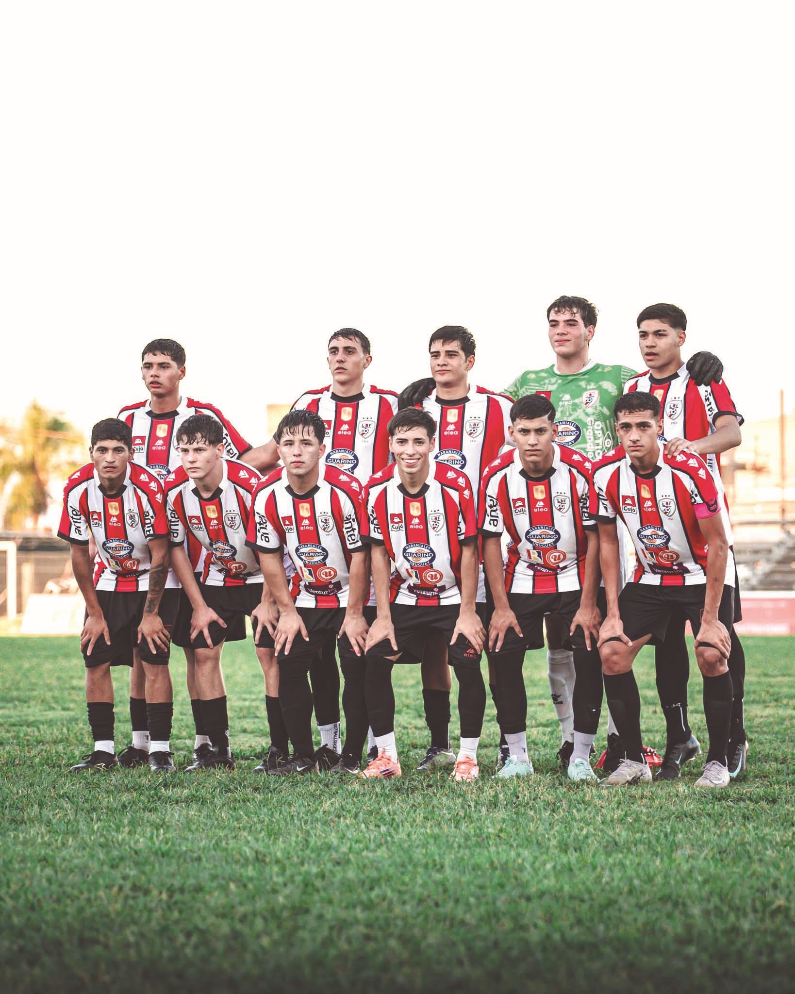 Copa de OFI Sub 18 – Semifinal Ida: Salto (3) – Young (1) : La Salteñita ganó, gustó y se  llevó dos goles de ventaja 