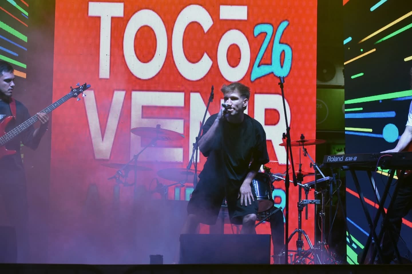 Miles de jóvenes celebraron el  "Tocó Venir" en Plaza Artigas