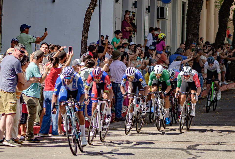 Ciclismo: el argentino Lucas Gaday es el nuevo malla oro: El melense Matías Presa ganó  en el regreso de la Vuelta a Salto 