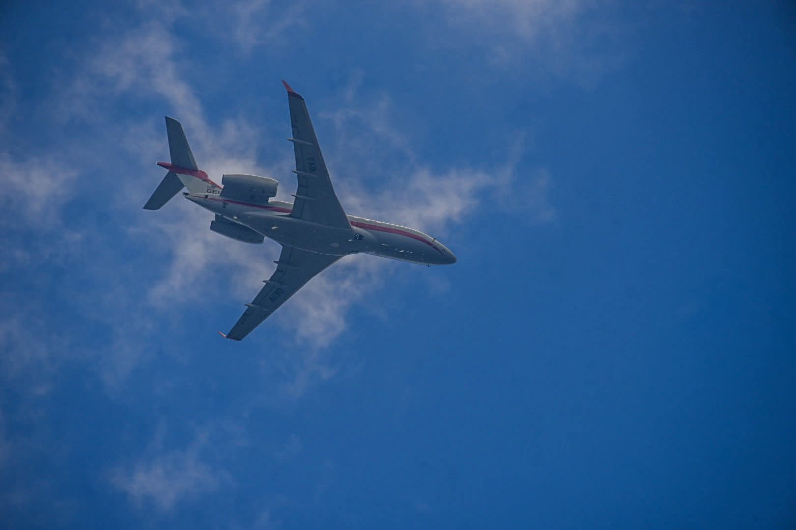 Avión brasileño sobrevoló Salto durante  horas para calibrar sistemas de radares