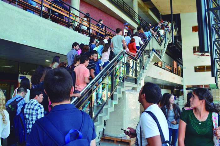 Latidos: Ciencias Sociales, demoras de deliveris y más...