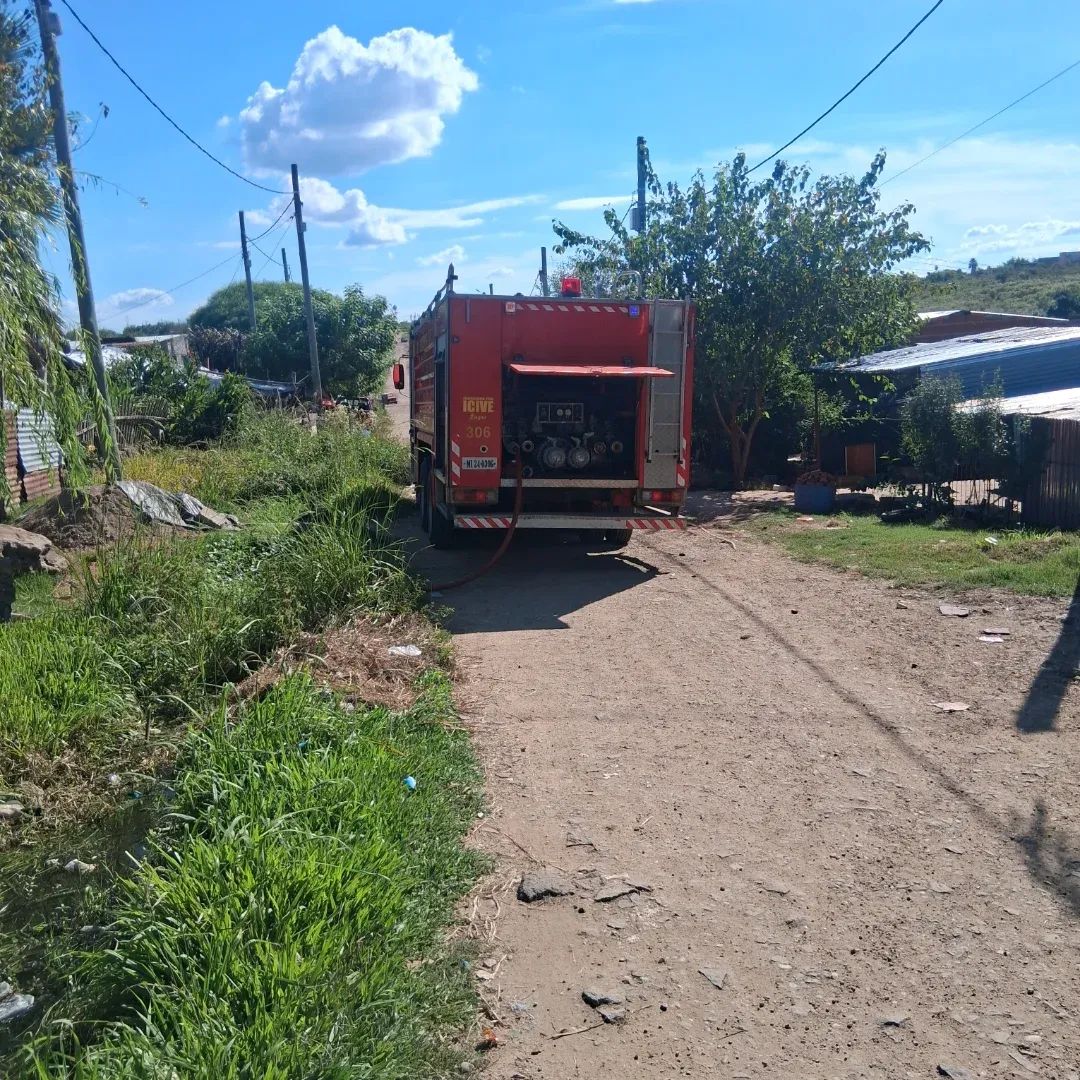 Voraz incendio amenazó decenas de  viviendas y desató dramático operativo