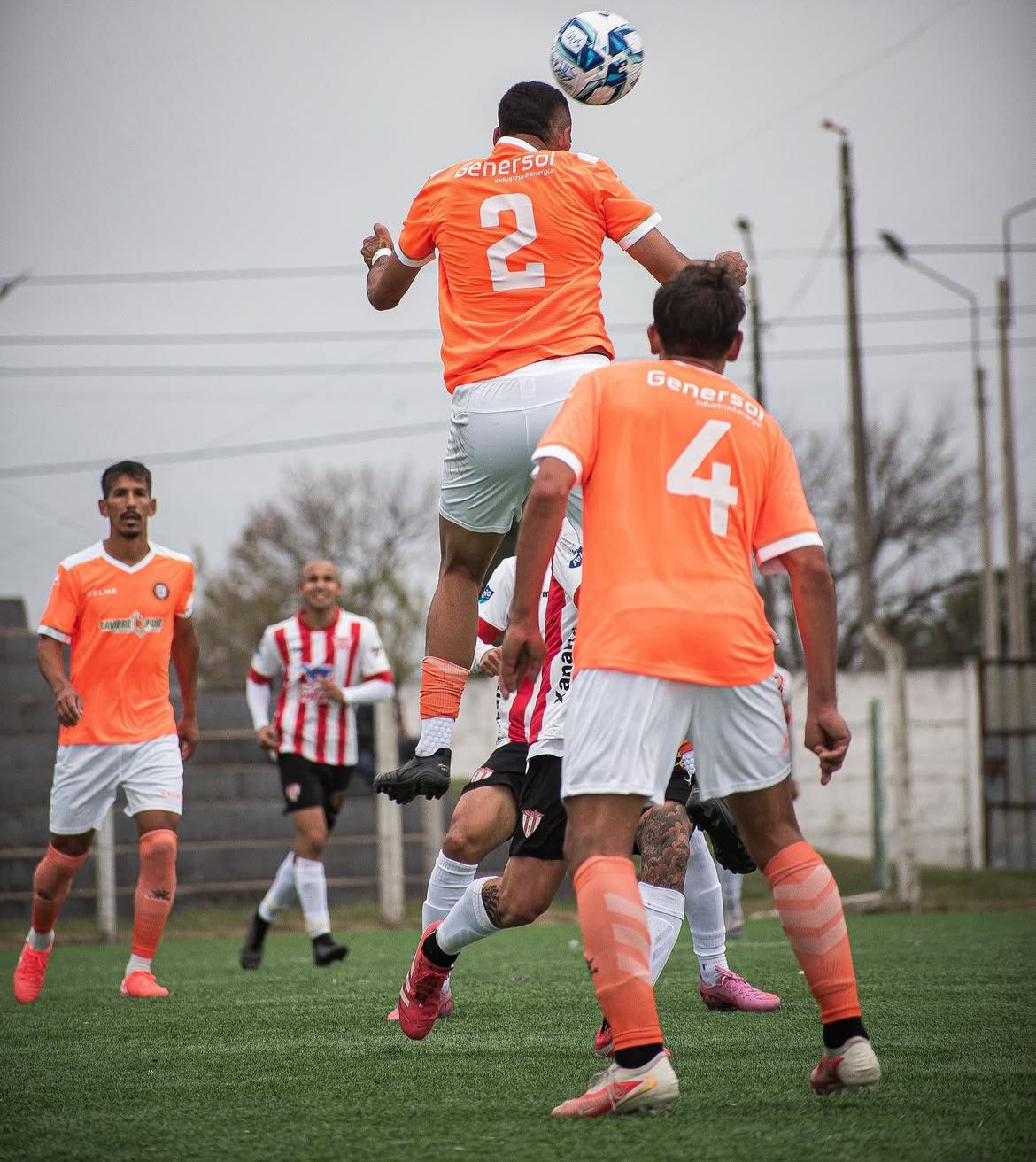 Salto FC debe sumar mañana en Montevideo.