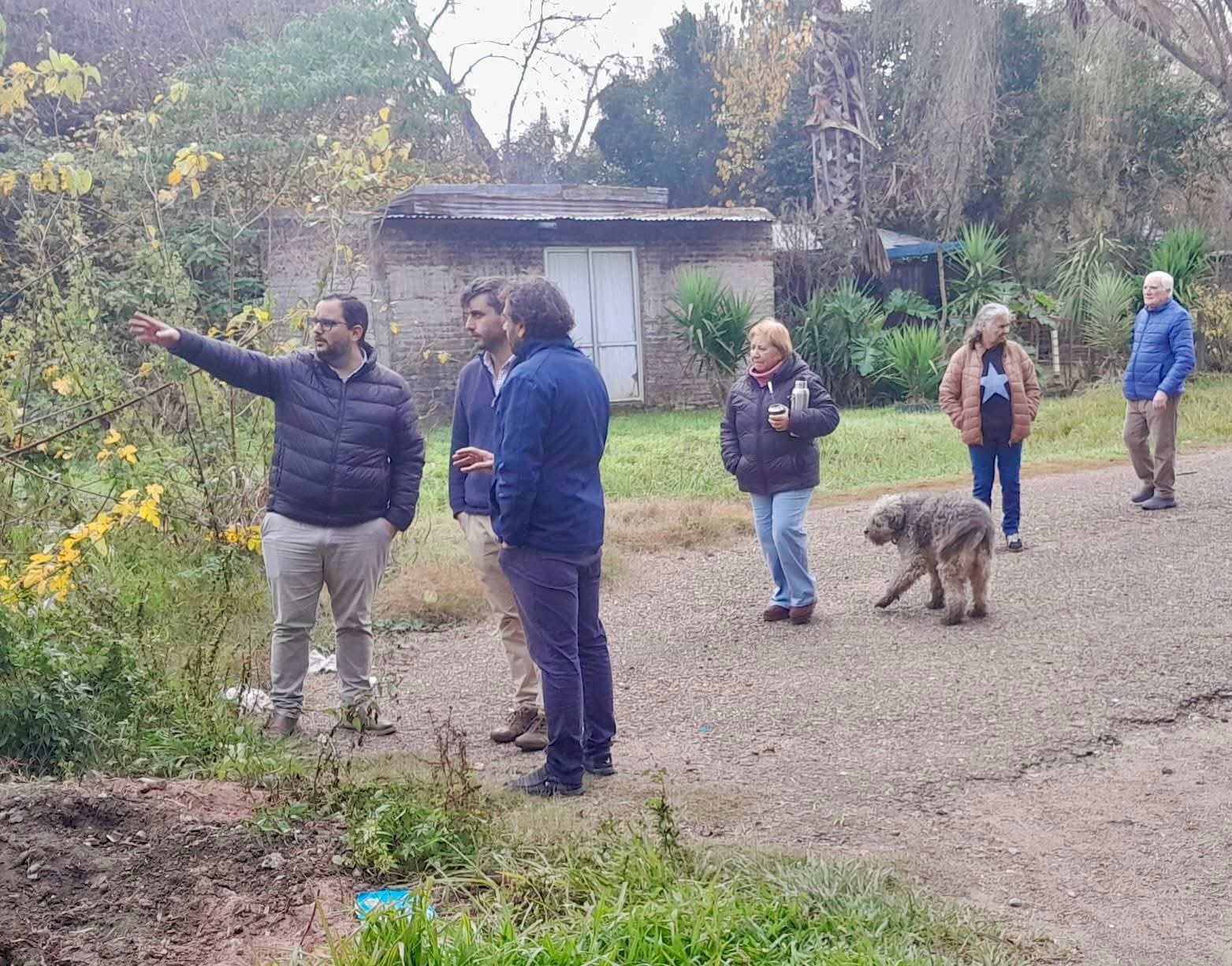 Las autoridades comunales recorrieron las zonas de mayor demanda por mejoras. 