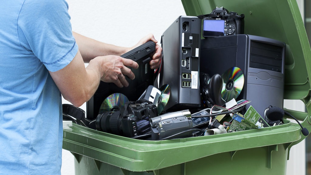 La campaña "Reciclá Tecnología" en Salto culminó con récord de unos 1.500 equipos electrónicos recuperados