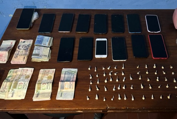 Parte de lo incautado durante la operación.