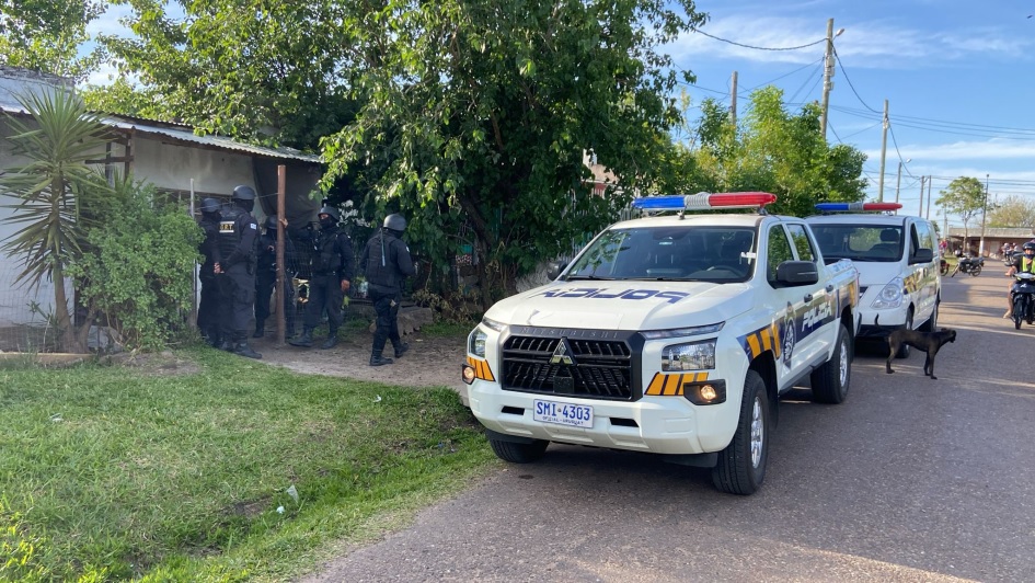 Un masivo despliegue de fuerzas de seguridad culmina con 12 detenidos en Salto por drogas