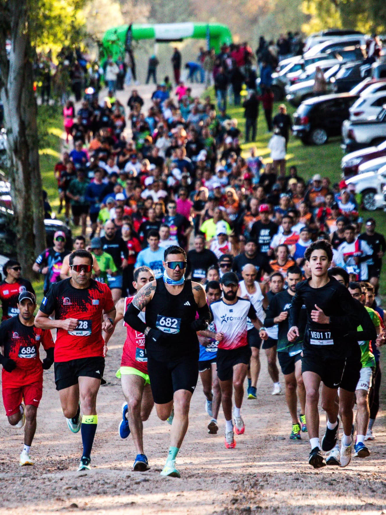 Bruno Colombo y Ayelen Saucedo ganaron la tercera fecha del Salto Run