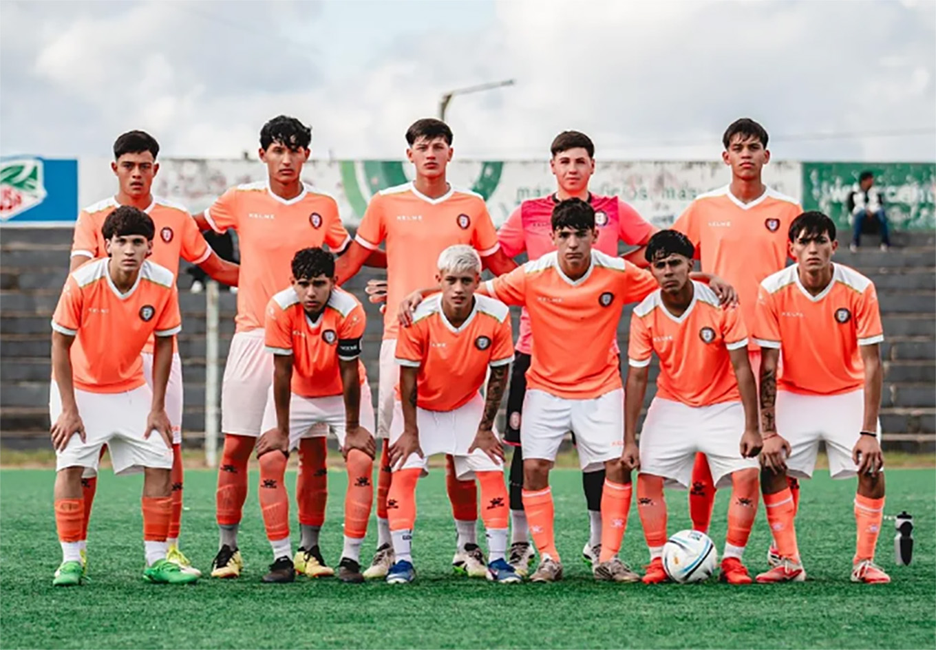 El equipo de Sub 17, que volverá a ser visitante dentro de dos semanas.