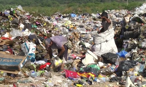 Relleno sanitario y mayor reciclaje: en busca  de un sistema sostenible de gestión de residuos