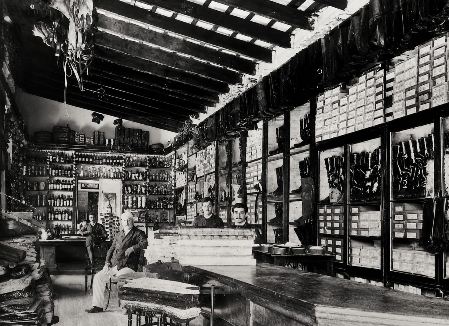 Interior del Baratillo de Milán de Curioni
