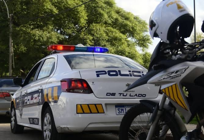 Adolescente asaltado por cuatro sujetos  armados con un objeto corto-punzante 