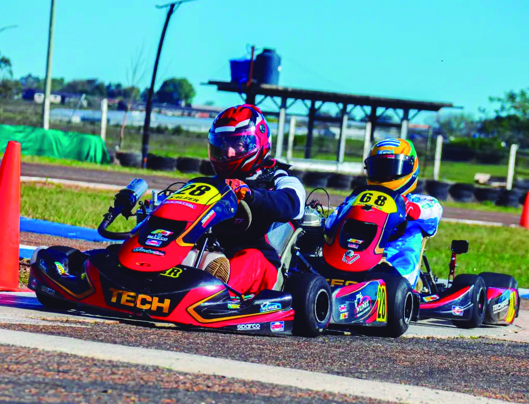 Haciendo rugir motores