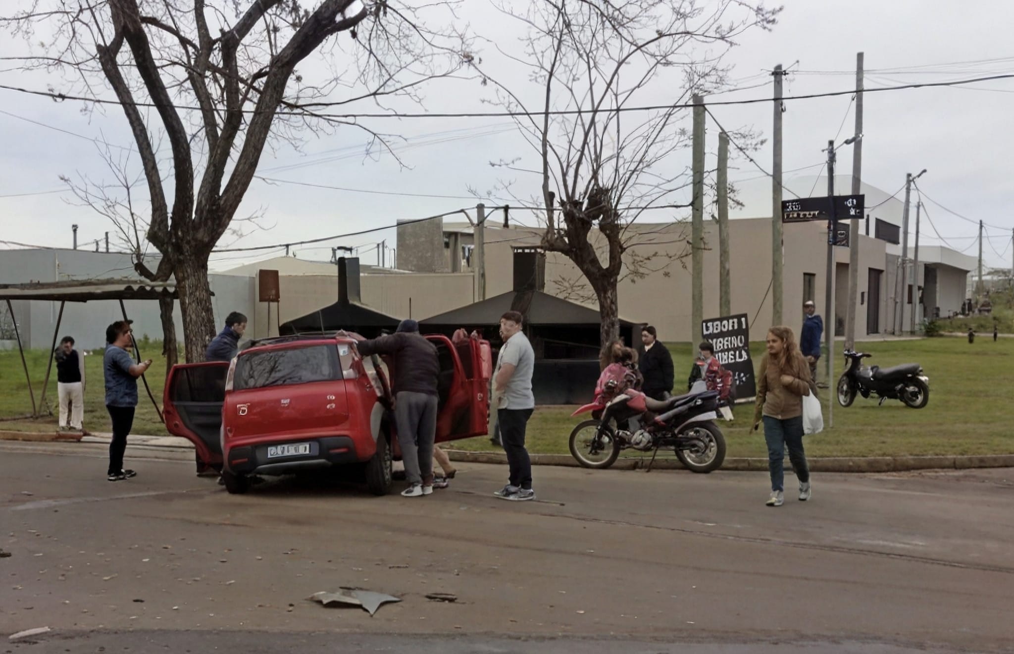 Violenta colisión dejó a conductor heridas de cráneo y a una niña de 6 años lesionada