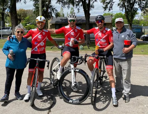 Nueva fecha de ciclismo nacional en Trinidad: Lautaro Ferreira fue primero en Juniors