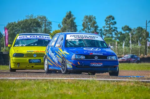 Freitas ganó en Turismo SAC, Menoni, Skillian y Legnazzi en karting