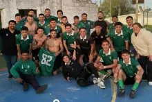 Siguen invictos y ahora además pujando por la punta. “La República” pasa un gran momento. Foto: redes de Salto Nuevo FC.