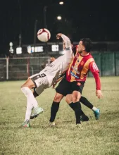 “Seguí bajando”. Gladiador le volvió a ganar a Ferro y le impidió recuperar la punta. Foto. f2 Deportes / LSF.