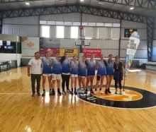 El plantel de básquet femenino del Liceo nº 5 ya está en Asunción para competir a nivel sudamericano. Foto: La Prensa. 