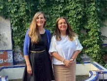 La Dra. Cindy Mels junto a Gimena Silva en la UCU-Salto.