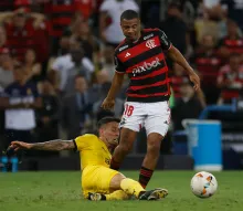 Pese a los intentos de Peñarol, según Flamengo, el volante Nicolás De la Cruz continuará en sus filas. 