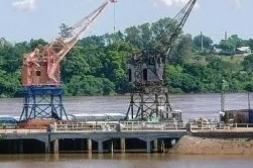 La cota del puerto de  Salto cayó a 6 metros