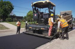 Avanzan las obras viales con nueva  carpeta asfáltica en calle Magallanes