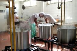 Advierten persisten dificultades  en acceso a servicio de alimentación 