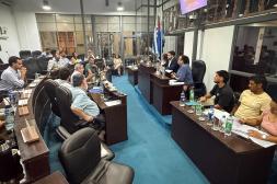 Diálogo clave entre Junta Departamental y ADEOMS para definir las prioridades en los sectores municipales