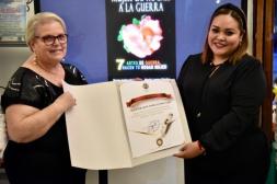 Presentan el libro con participación  de la psicóloga salteña Alice Zunini 