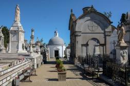Municiones en el Cementerio  y un ladrón electrocutado