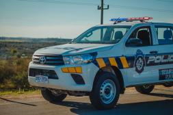 Tras romper una puerta de chapa en un  comercio se llevaron la caja registradora