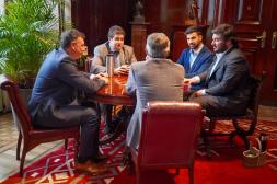 Gobierno de Salto se reunió en el BROU y avanza  en financiamiento histórico con tasa récord