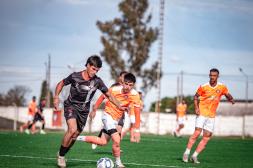 Salto FC tendrá un duelo final directo con Huracán Buceo y Villa Española