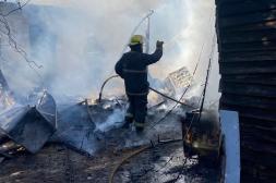 Devastador incendio en el barrio La  Chacrita deja dos familias en la calle