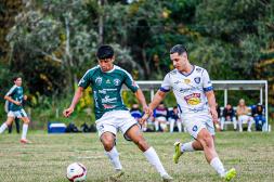 Burton condimentó la tabla en el Comercial