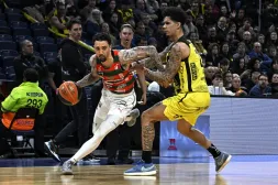 Básquetbol : Aguada ganó 92 a 81 a Peñarol y empató la serie final 