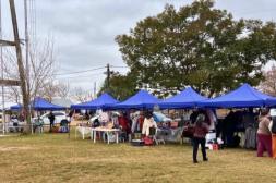 Feria de emprendedores reunió a  comerciantes en exitosa jornada 