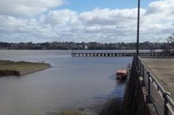 Salto Grande sostiene fuerte erogación  y el río seguirá subiendo frente a Salto
